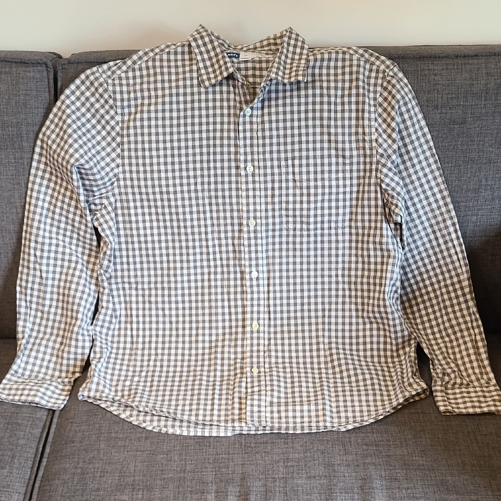 Old Navy Men's Plaid Button Down Shirt - Gray and White